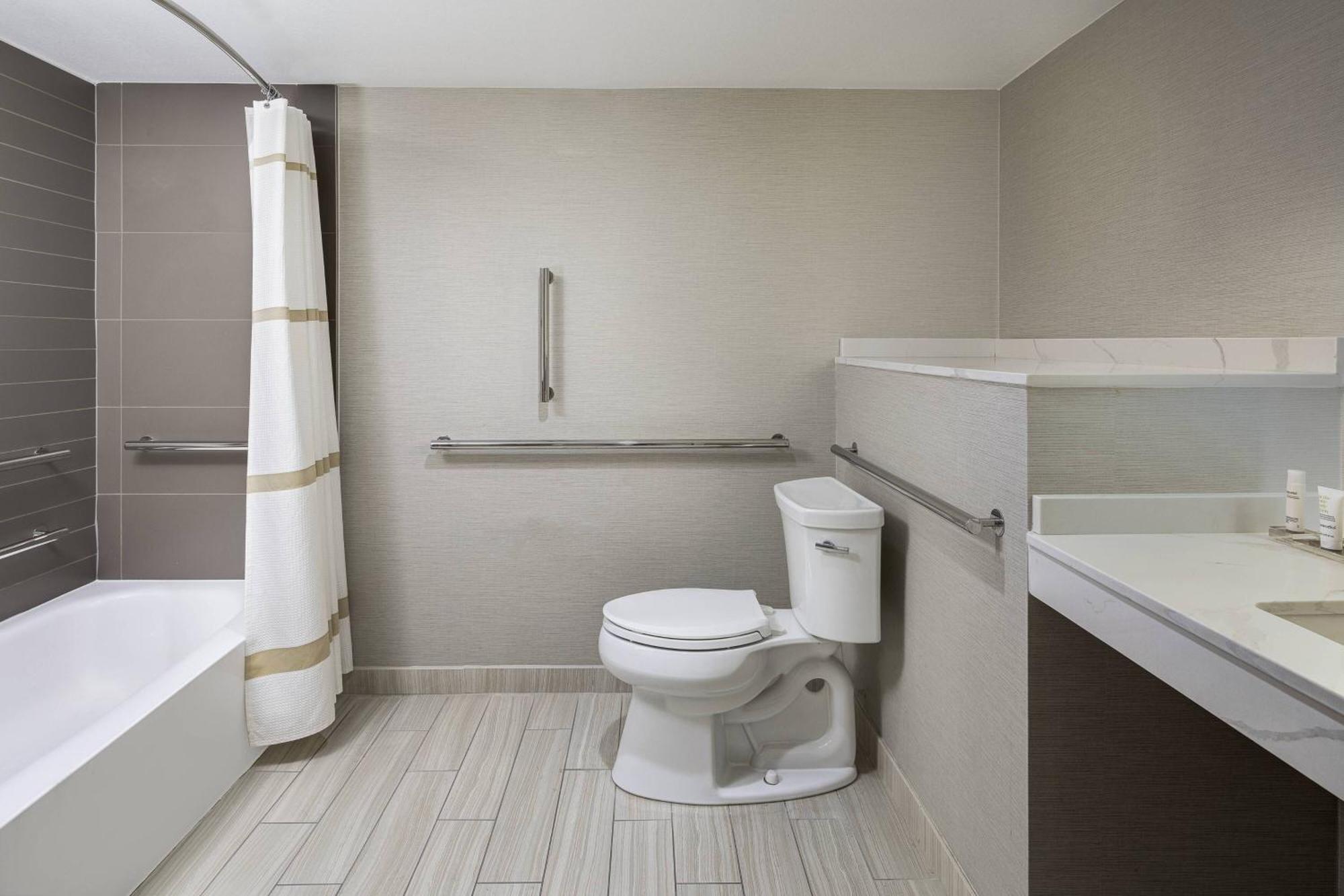 Marriott South At Hobby Airport Hotel